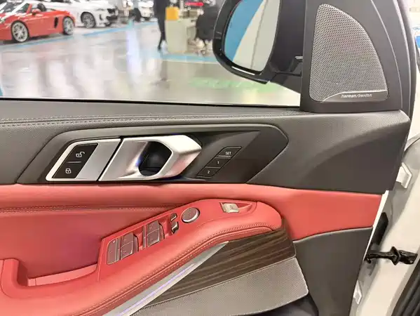 BMW X5 2023