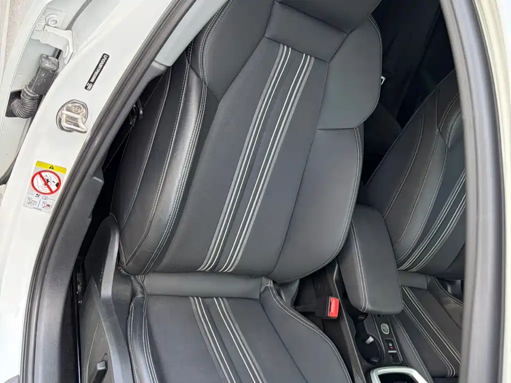 Audi A3 2023 — фото 10