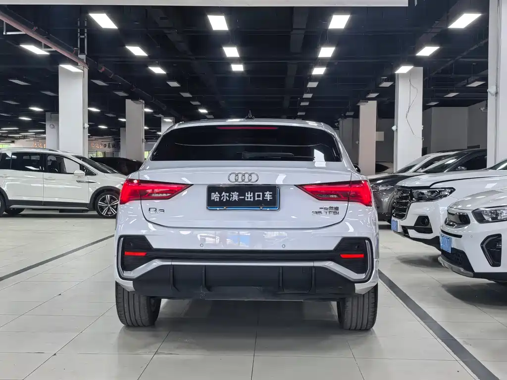 Audi Q3 Sportback 2023 — фото 25