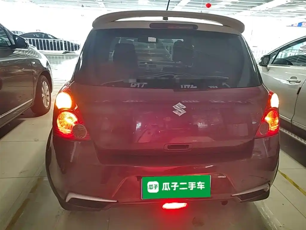 Suzuki Swift 2015 — фото 6