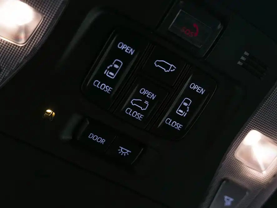 Toyota Vellfire 2021 — фото 26
