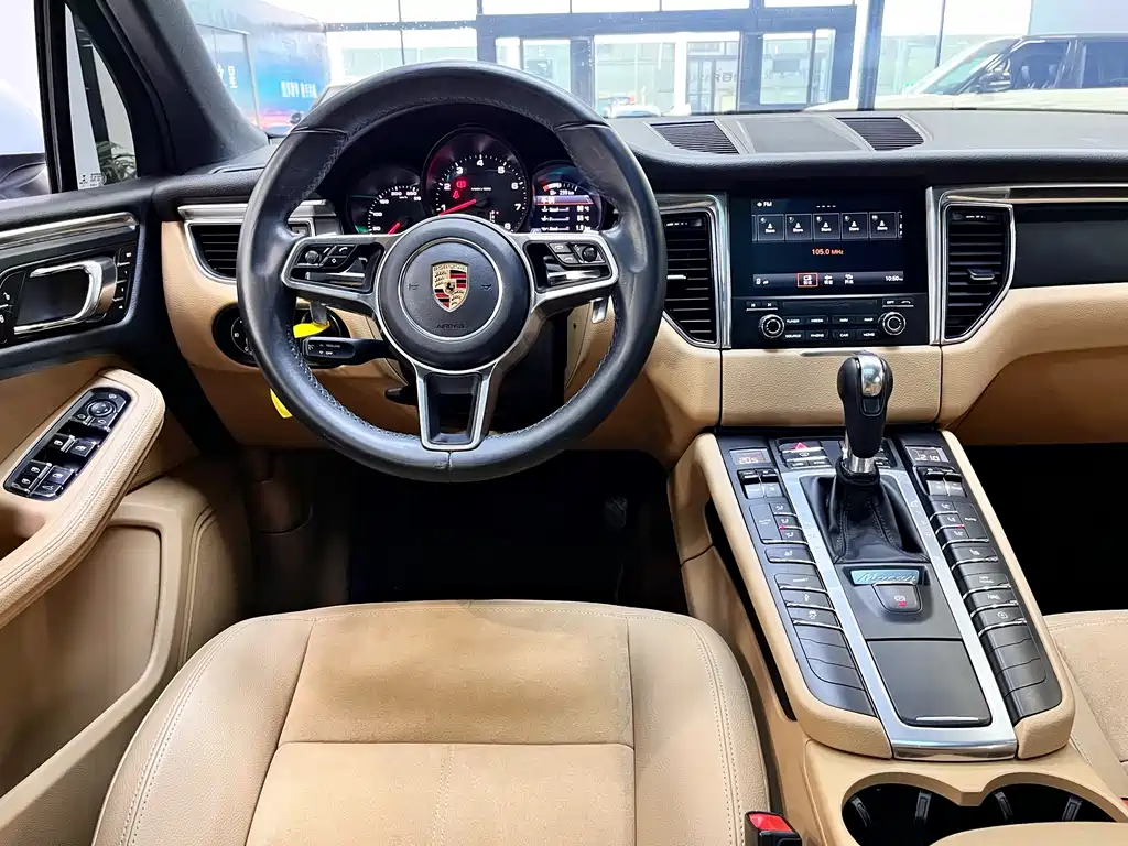 Porsche Macan 2017 — фото 8
