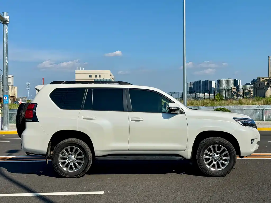 Toyota Prado 2020 — фото 4