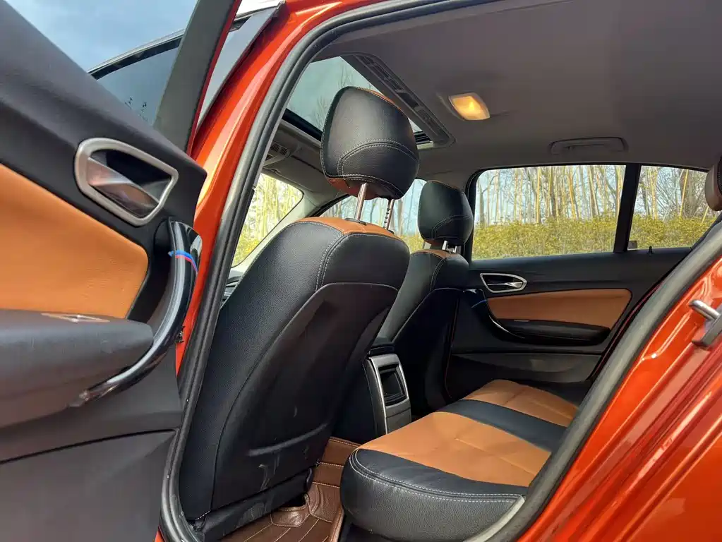 BMW 1 Series 2015 — фото 21