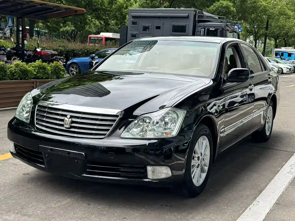 Toyota Crown 2006 — фото 1