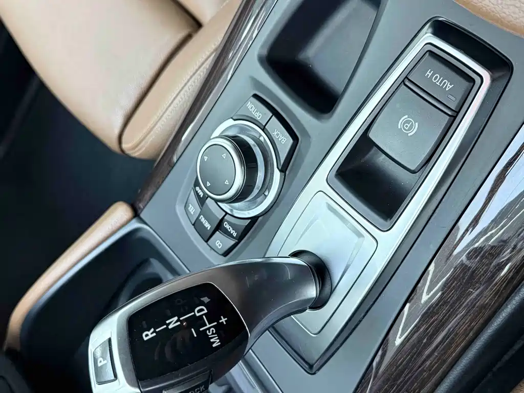 BMW X6 2012 — фото 13