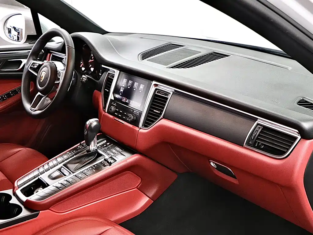 Porsche Macan 2018 — фото 15