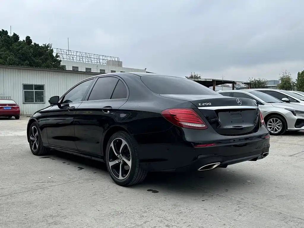 Mercedes-Benz E-Class 2018 — фото 7