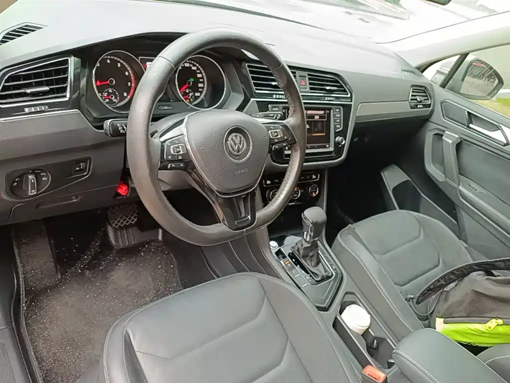 Volkswagen Tiguan L 2017 — фото 10