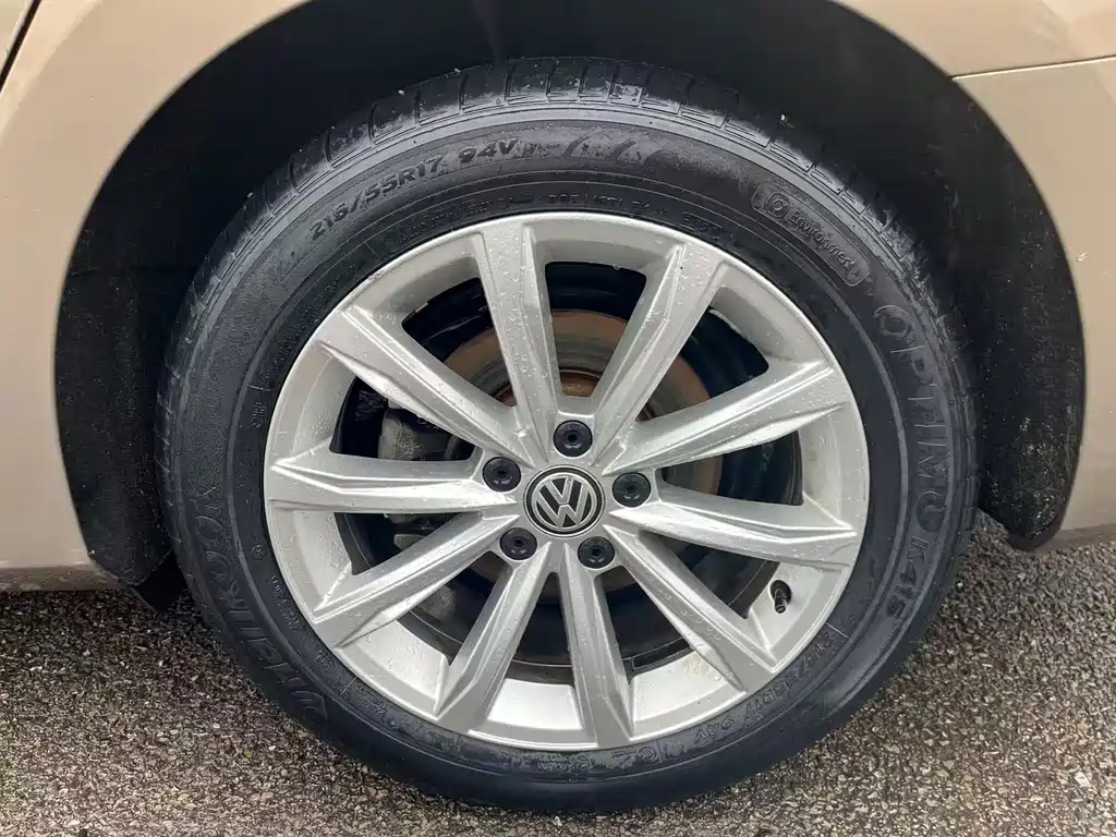 Volkswagen Passat 2018 — фото 26