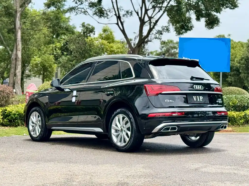 Audi Q5L 2023 — фото 7
