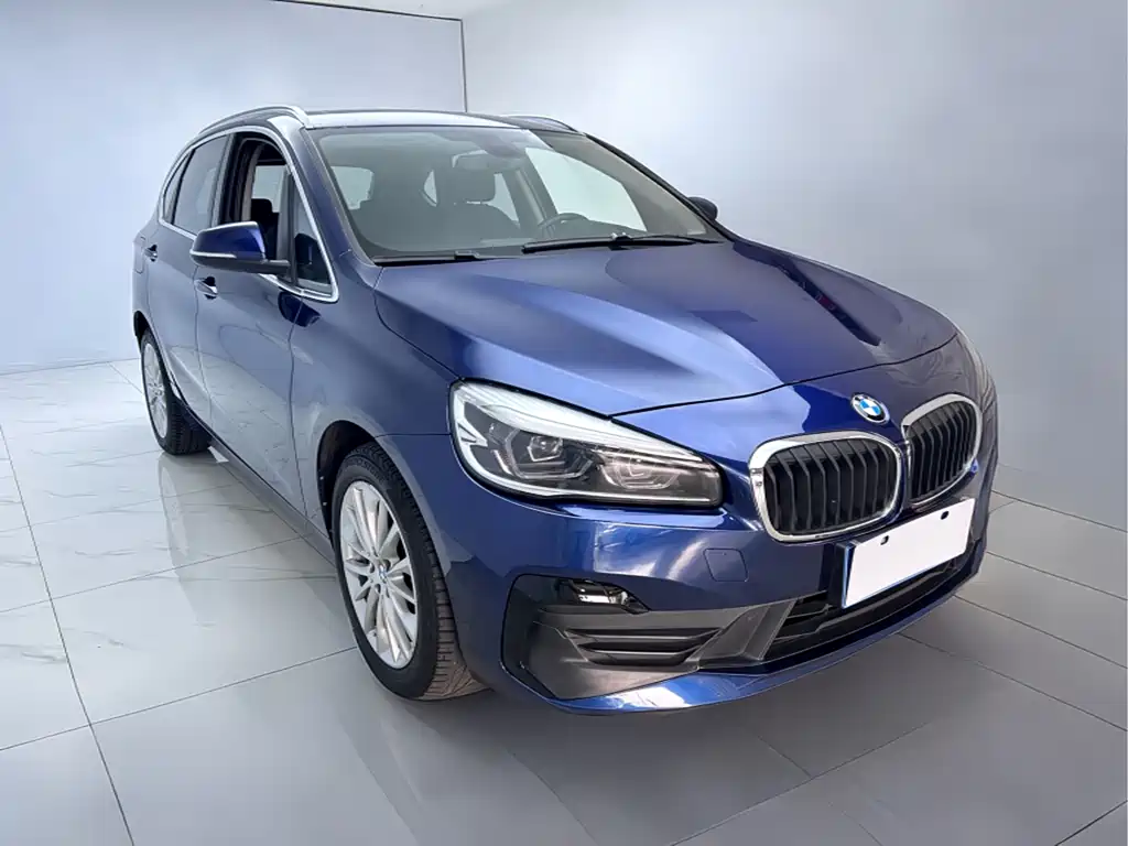 BMW 2 Series Active Tourer 2018 — фото 3