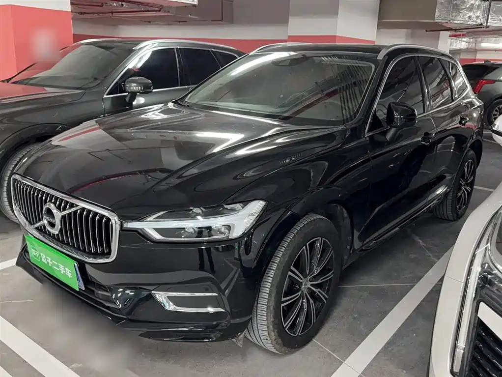 Volvo XC60 2019 — фото 1