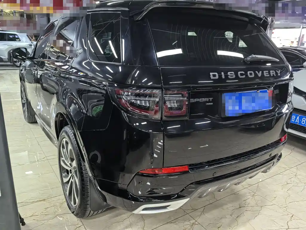 Land Rover Discovery Sport 2023 — фото 4
