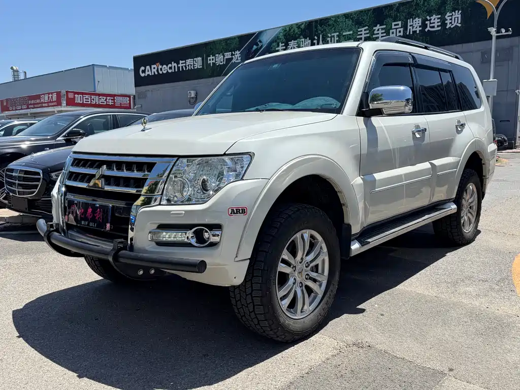 Mitsubishi Pajero 2019 — фото 1
