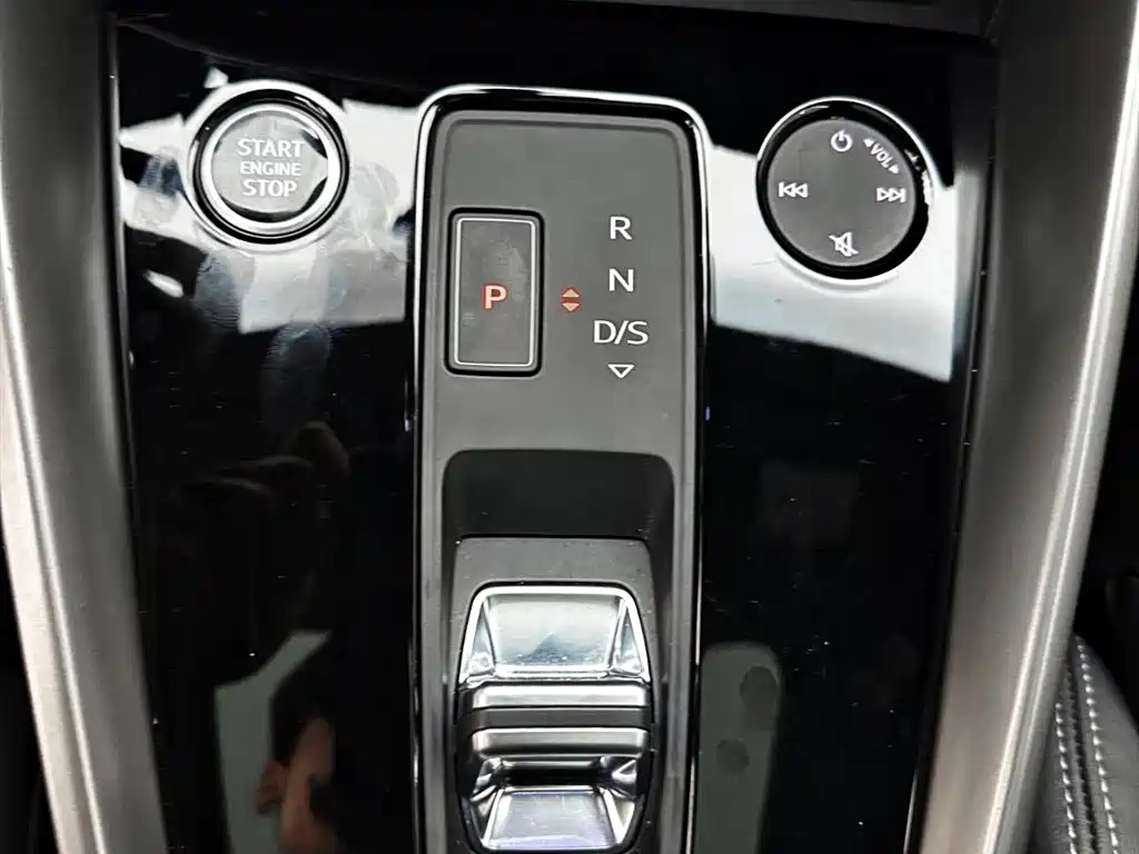 Audi A3 2023 — фото 18