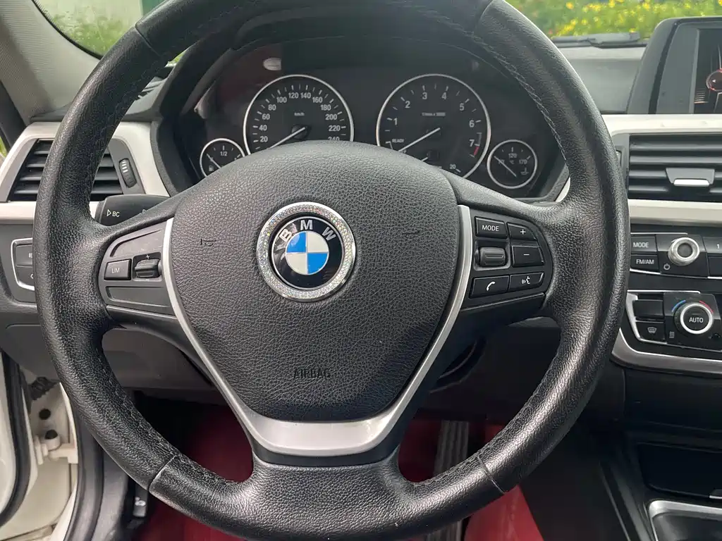 BMW 3 Series 2015 — фото 9