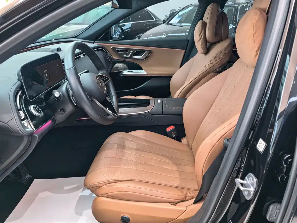 Mercedes-Benz E-Class 2024