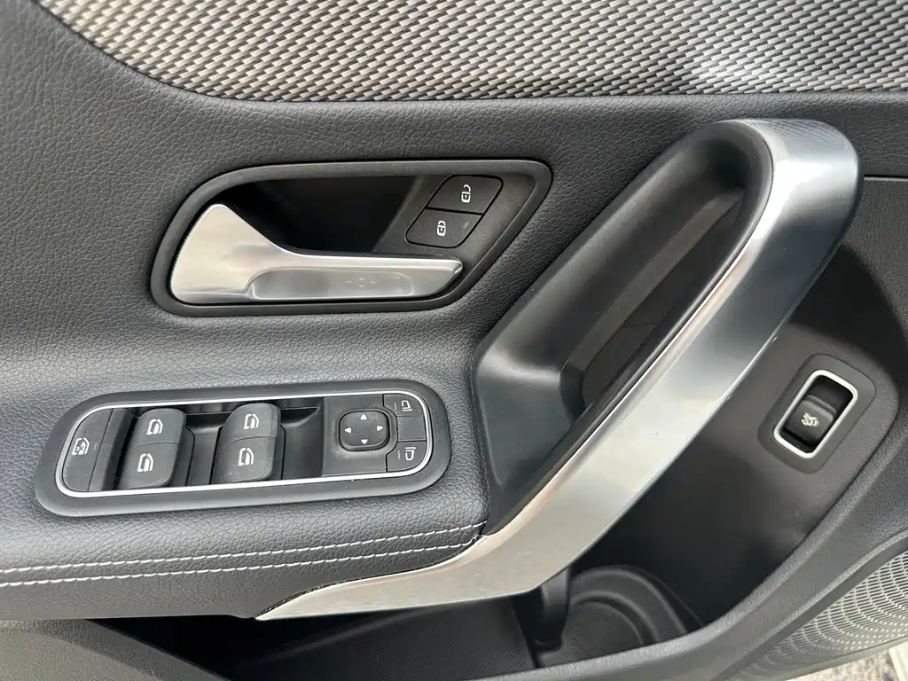 Mercedes-Benz A-Class 2021 — фото 19