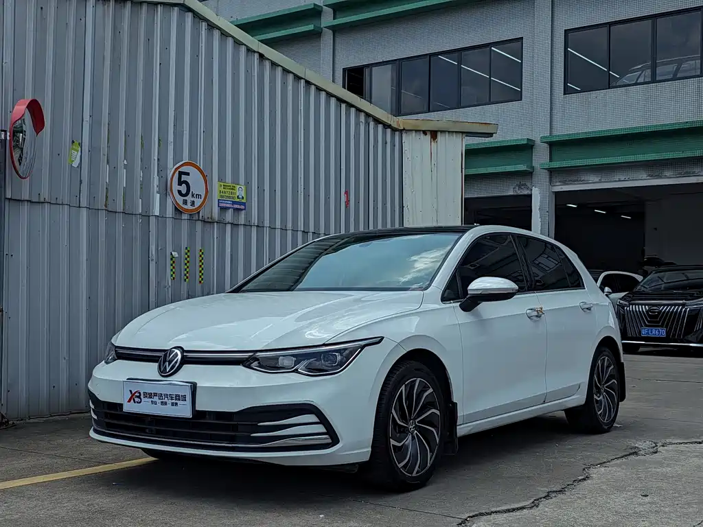 Volkswagen Golf 2024