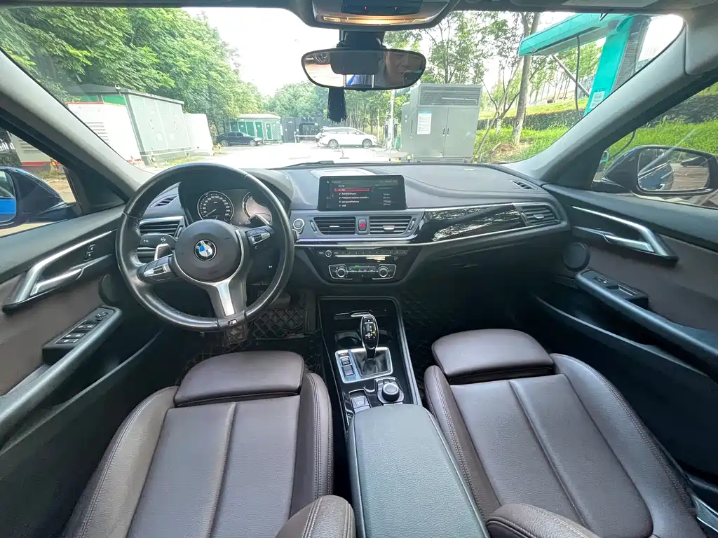 BMW 1 Series 2020 — фото 15