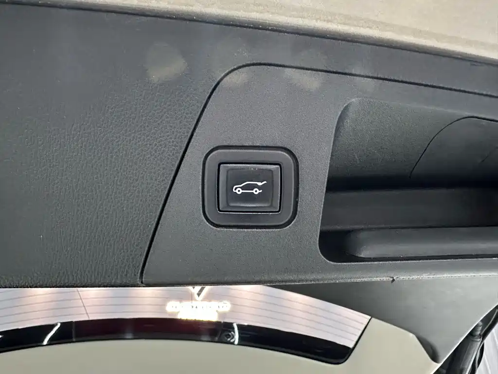Buick Envision Plus 2020 — фото 11