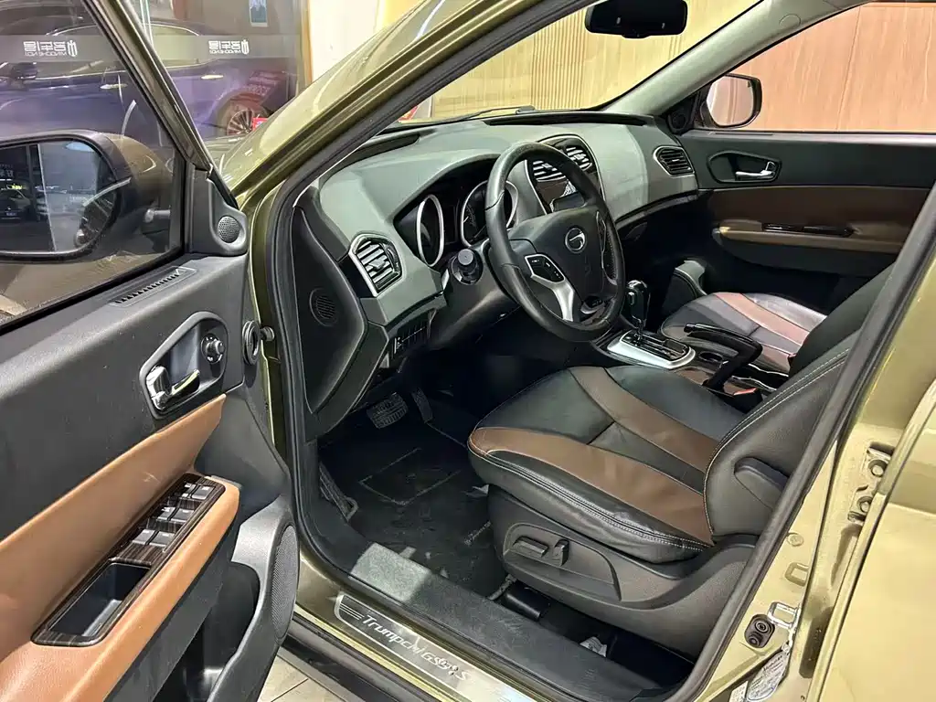 GAC Trumpchi GS5 Super 2015 — фото 8
