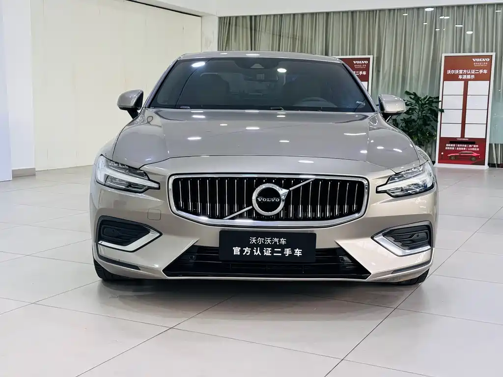 Volvo S60 2020 — фото 2