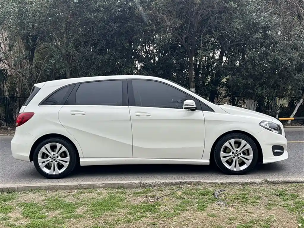 Mercedes-Benz B-Class 2018 — фото 21