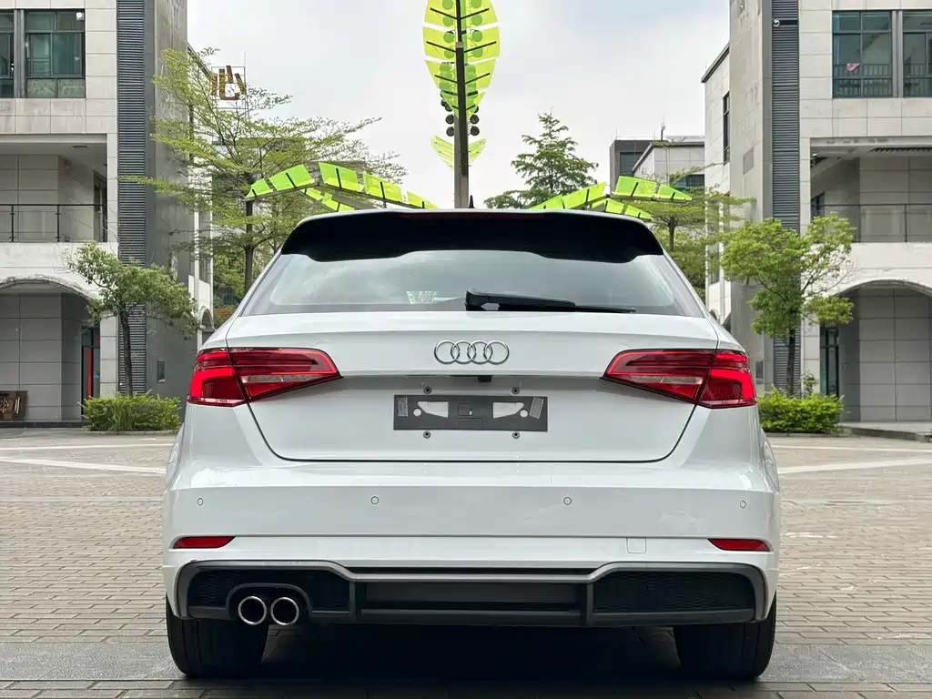 Audi A3 2019 — фото 8