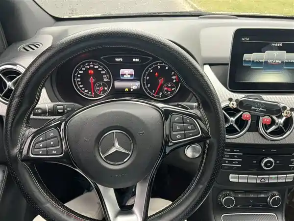 Mercedes-Benz B-Class 2017