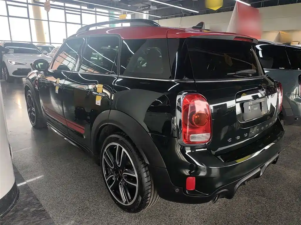 MINI JCW Countryman 2019 — фото 23
