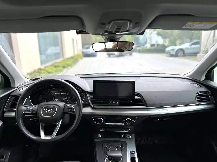 Audi Q5L 2021 — фото 3