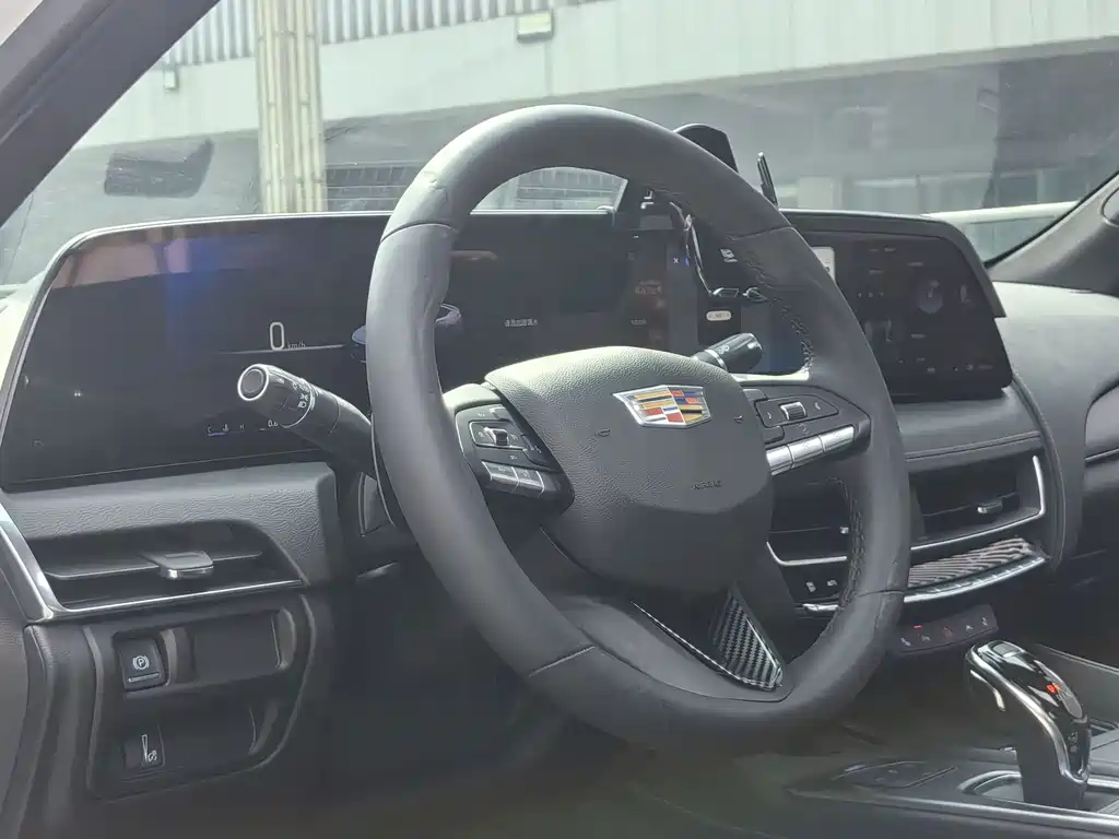 Cadillac CT5 2025 — фото 12