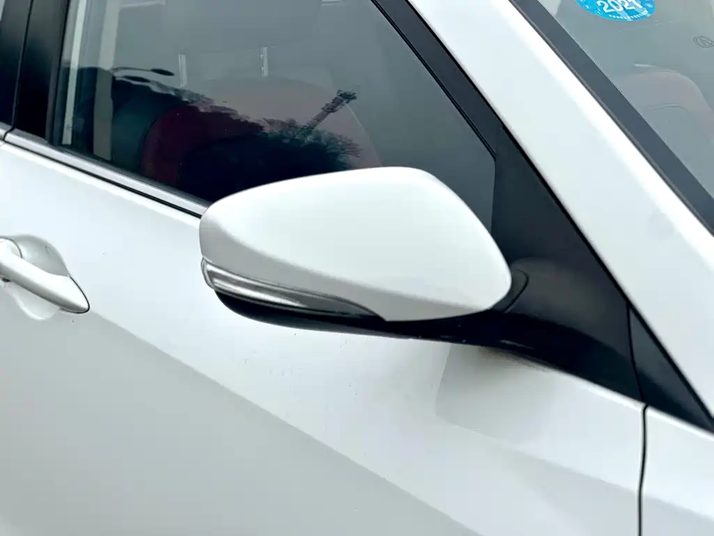 Changan Eado XT 2015 — фото 18