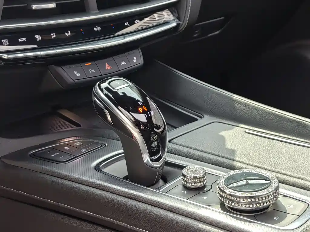 Cadillac CT5 2025 — фото 13