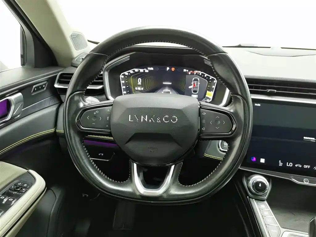 Lynk & Co 05 2020 — фото 11