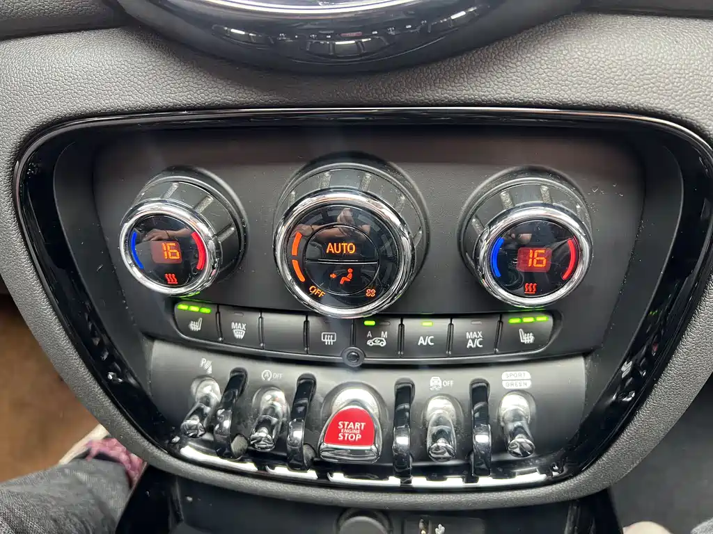 MINI Clubman 2023 — фото 14