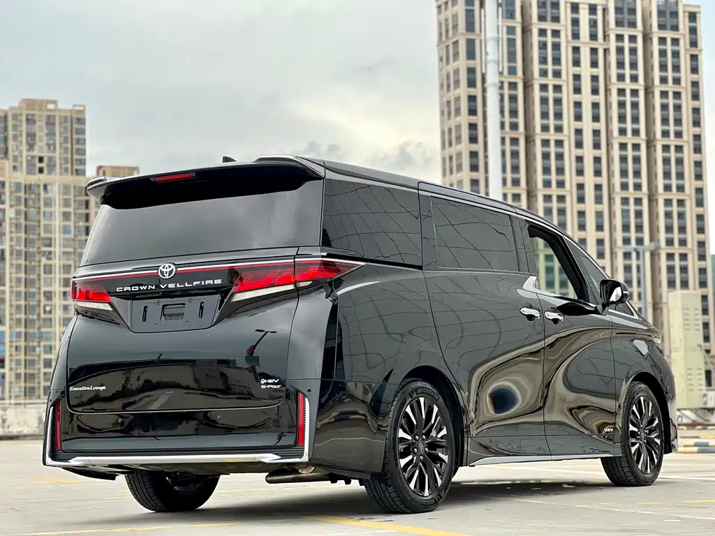 Toyota Vellfire 2025 — фото 12