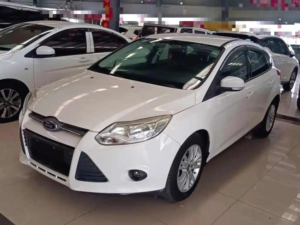 Ford Focus 2015 — фото 2