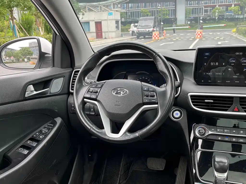 Hyundai Tucson 2020 — фото 15