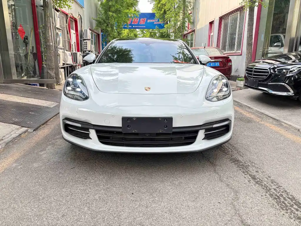 Porsche Panamera 2017 — фото 2