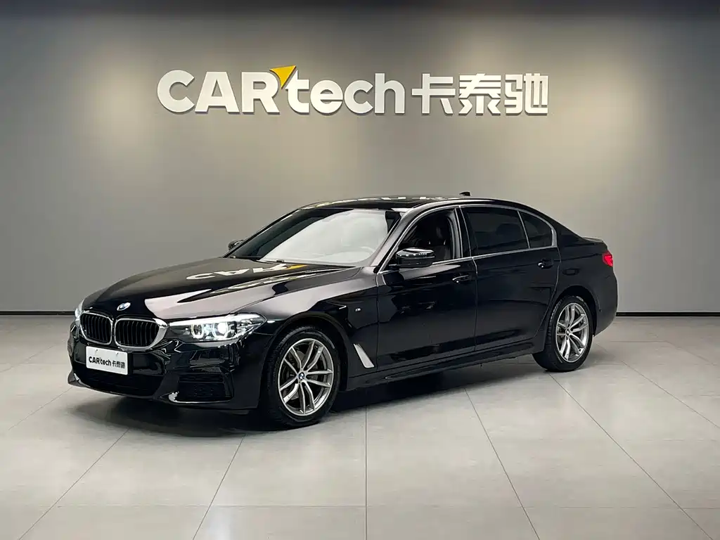 BMW 5 Series 2020 — фото 1
