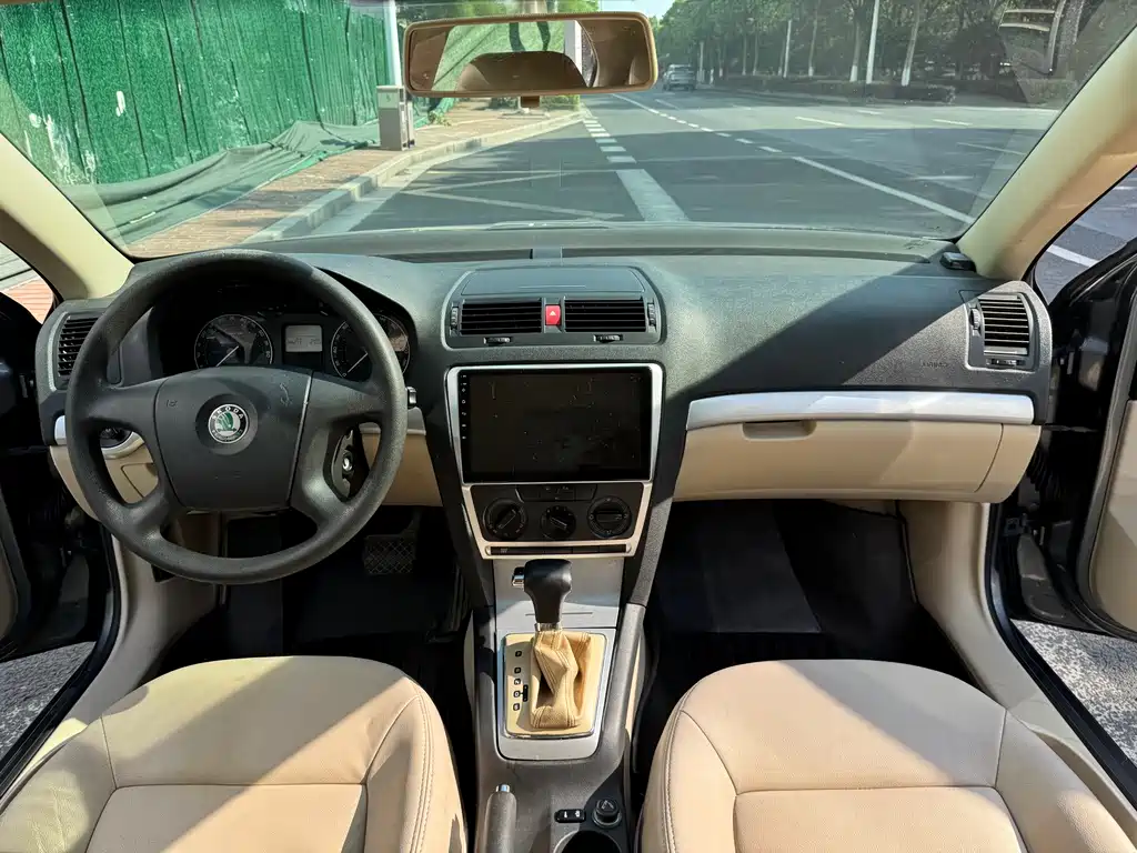 Skoda Octavia 2009 — фото 14