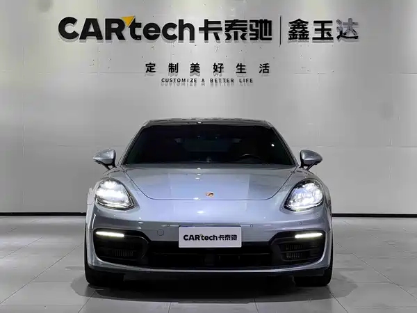 Porsche Panamera 2021