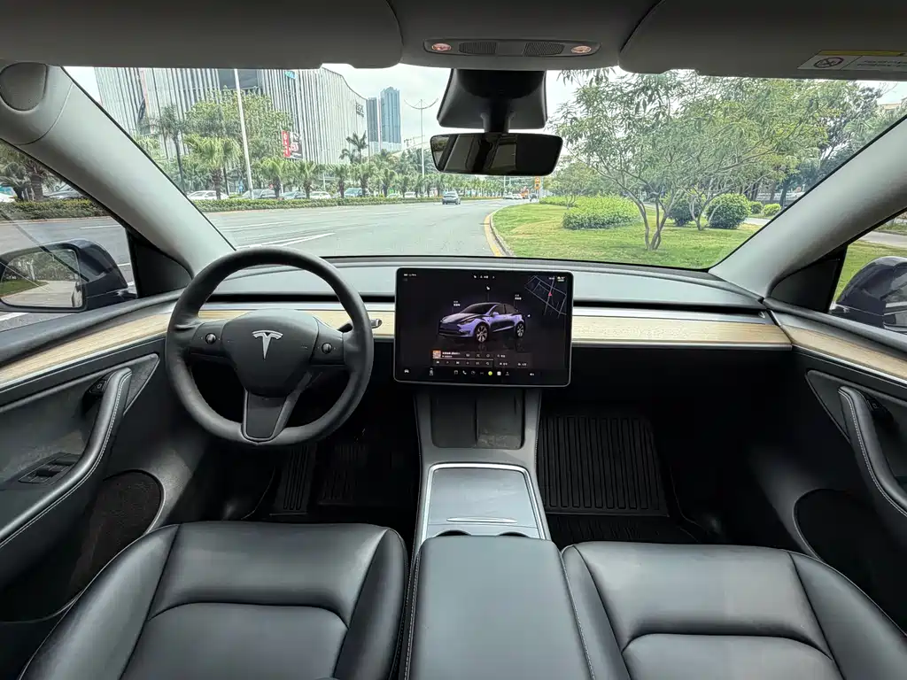 Tesla Model Y 2022 — фото 12