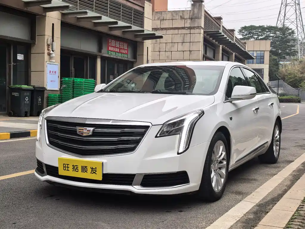 Cadillac XTS 2018 — фото 1