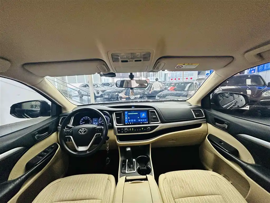 Toyota Highlander 2018 — фото 14