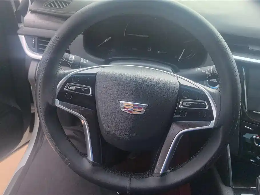 Cadillac XTS 2019 — фото 15