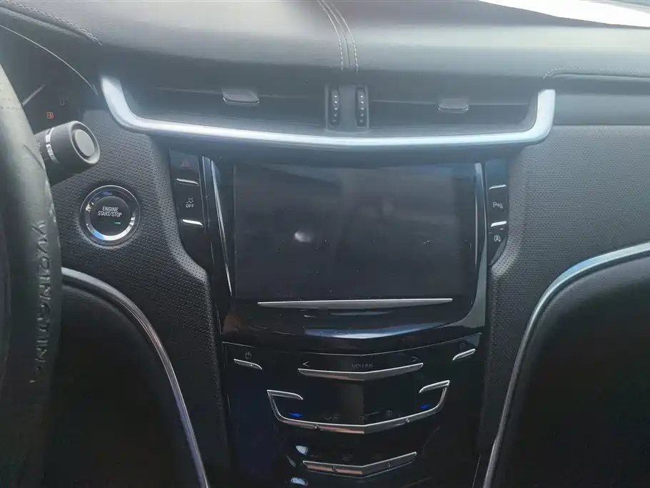 Cadillac XTS 2019 — фото 13